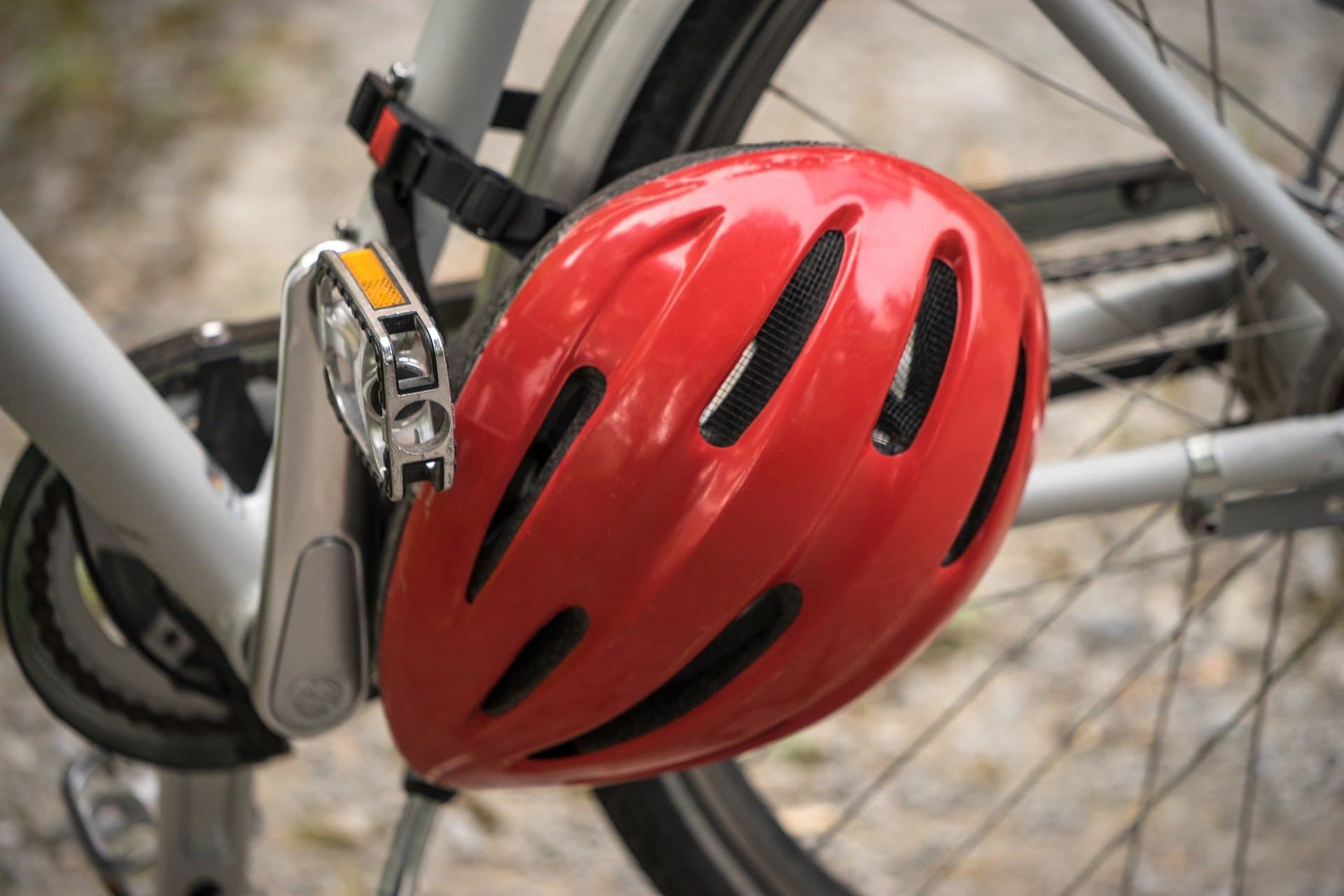bike-bicycle-helmet-2380576_1920