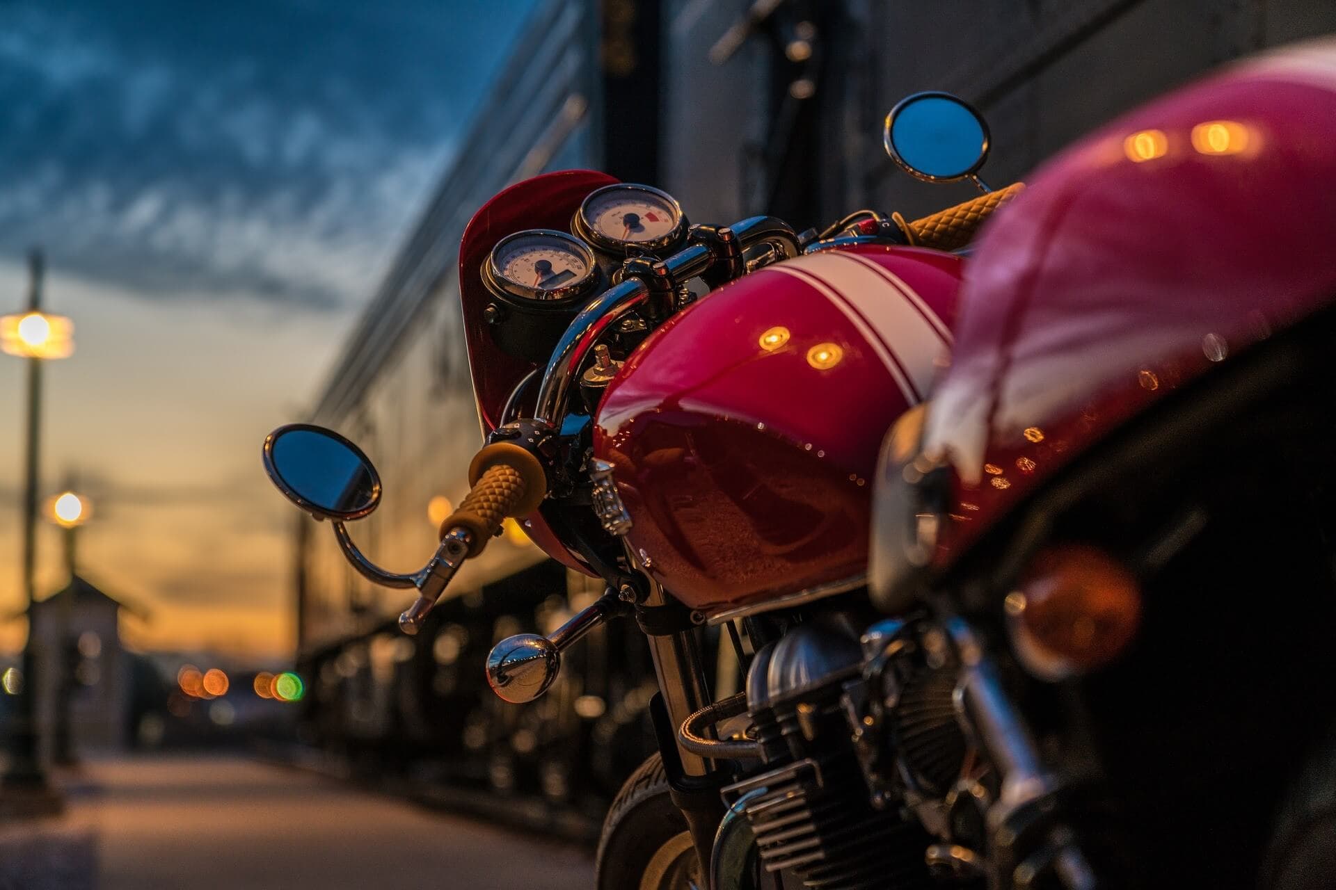 motorcycle-2186589_1920-pixabay
