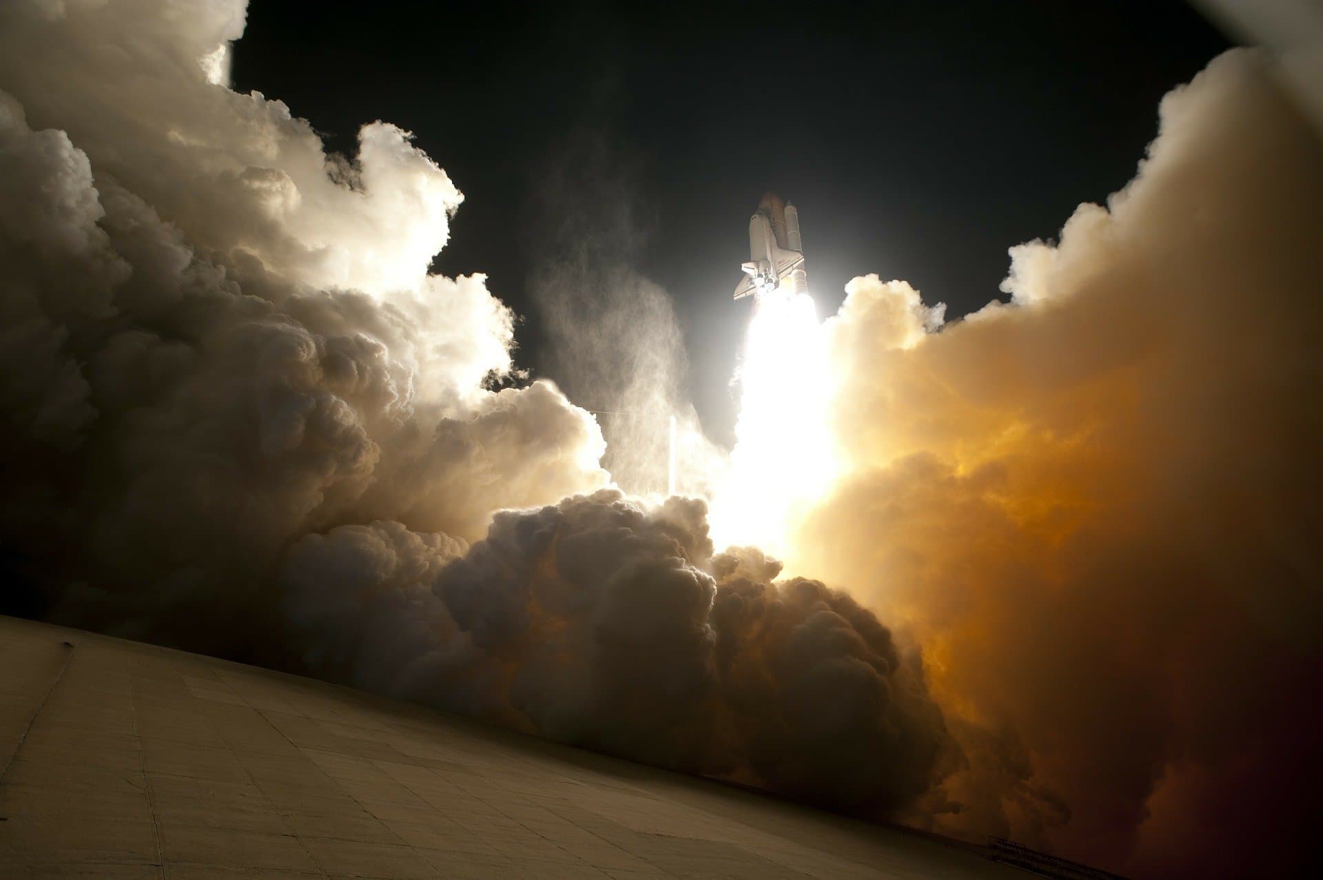 rocket-launch-67646_1920