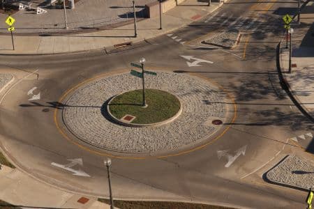 roundabout-g5f5916b2b_1920